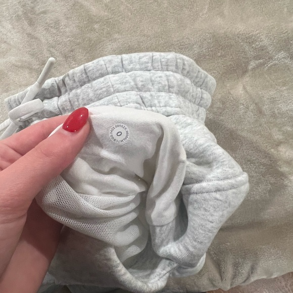 Lululemon scuba shorts - Picture 2 of 3